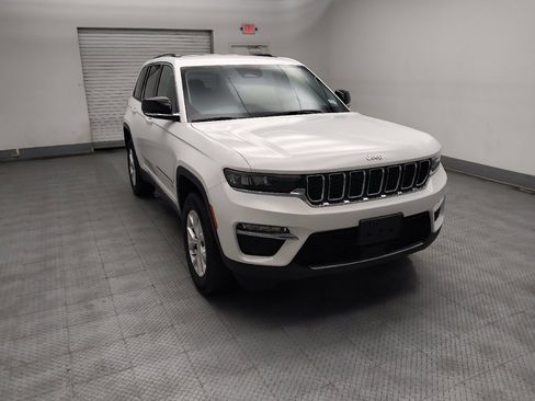 Used 2023 Jeep Grand Cherokee Limited image 13