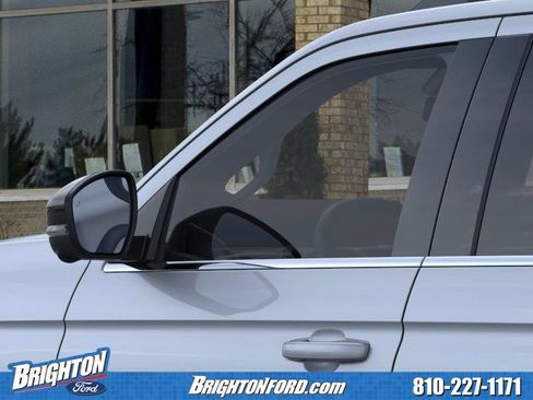 Used 2026 Ford Expedition Active AWD/4WD image 22