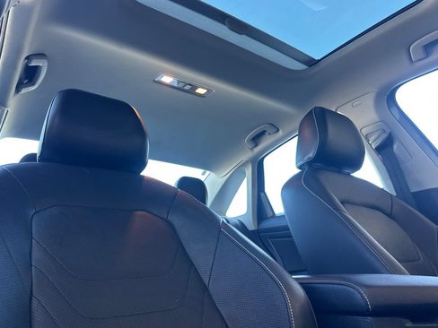 Used 2022 Volkswagen Jetta SEL FWD image 16