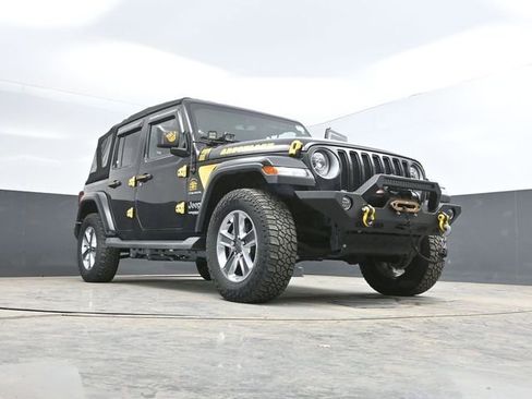 Used 2021 Jeep Wrangler Unlimited Sahara w/ Uconnect 4C Nav & Sound Group AWD/4WD image 45