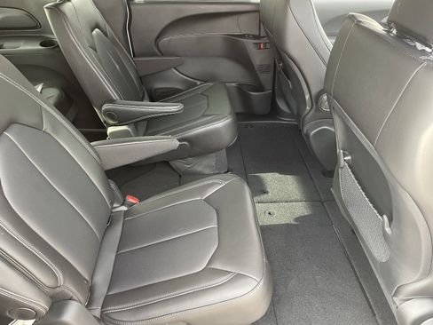 New 2026 Chrysler Voyager LX image 12