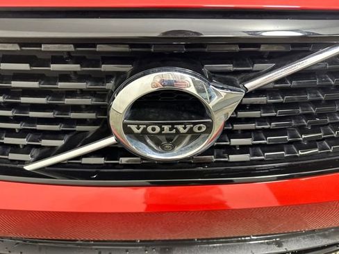 Used 2021 Volvo XC40 T5 R-Design w/ Protection Package Premier image 9