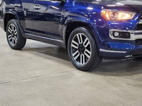 Used 2022 Toyota 4Runner Limited RWD image 16