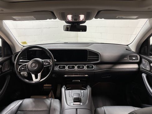 Used 2023 Mercedes-Benz GLS 450 4MATIC image 33