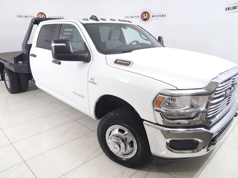 Used 2024 RAM 3500 SLT w/ Quick Order Package 2YG SLT AWD/4WD image 13