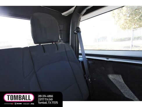 Used 2021 Jeep Wrangler Willys image 12