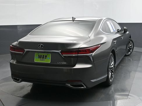 Used 2018 Lexus LS 500 w/ Interior Upgrade Package RWD image 32