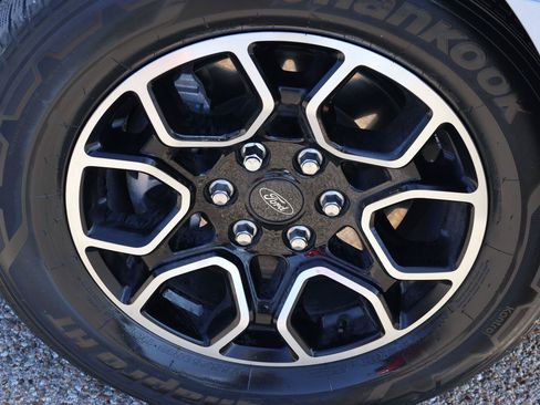 Used 2022 Ford F150 XLT w/ Equipment Group 302A High RWD image 9