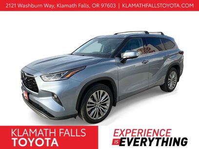 Used 2023 Toyota Highlander Platinum