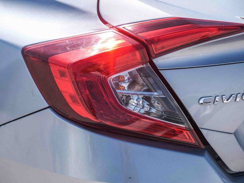 Used 2018 Honda Civic LX image 7