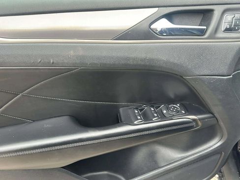 Used 2018 Lincoln MKC Premiere image 29