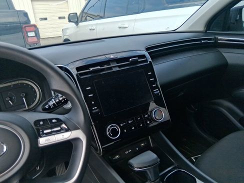 Used 2023 Hyundai Tucson SEL FWD image 11