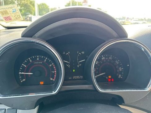 Used 2011 Toyota Highlander 2WD image 29