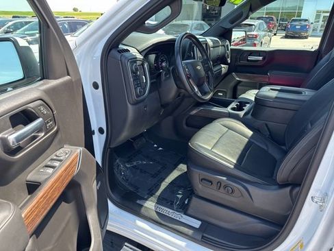Used 2021 Chevrolet Silverado 1500 High Country w/ Technology Package AWD/4WD image 9