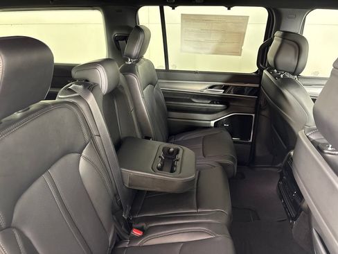 New 2026 Jeep Grand Wagoneer Limited AWD/4WD image 25