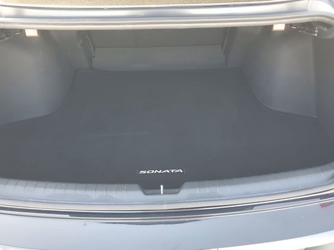Used 2023 Hyundai Sonata SE FWD image 9
