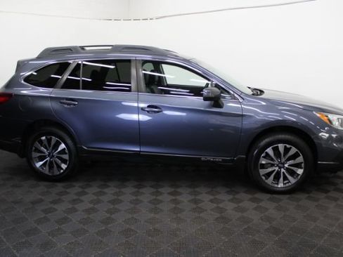Used 2017 Subaru Outback 2.5i Limited AWD/4WD image 6