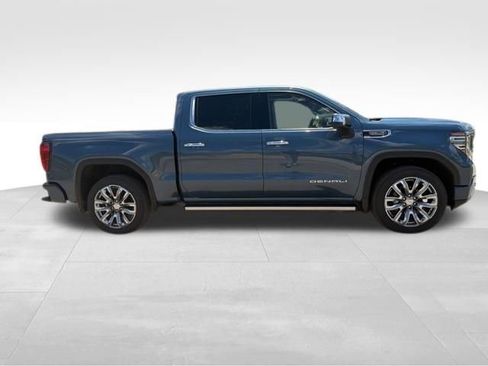 Used 2025 GMC Sierra 1500 Denali AWD/4WD image 2