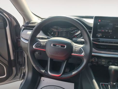 Used 2022 Jeep Compass Latitude AWD/4WD image 12