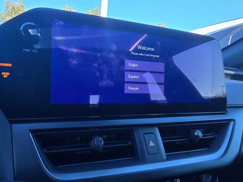 Used 2025 Lexus UX 300h AWD image 28