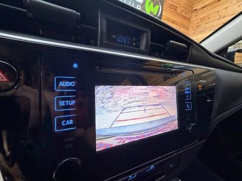 Used 2017 Toyota Corolla SE w/ Carpet Mat Package (TMS) FWD image 23