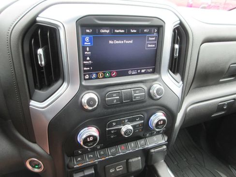 Used 2021 GMC Sierra 1500 SLT w/ SLT Premium Plus Package AWD/4WD image 34