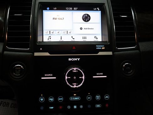 Used 2019 Ford Taurus Limited image 20