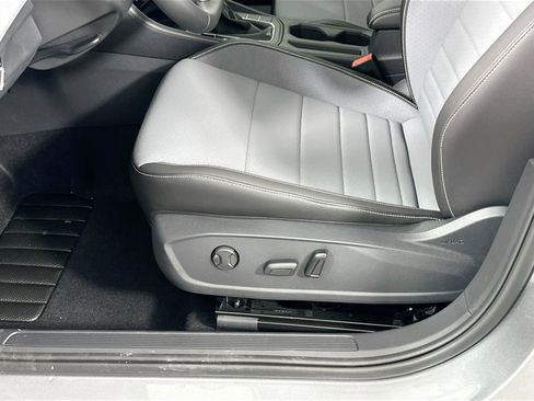 New 2025 Volkswagen Jetta SE image 15