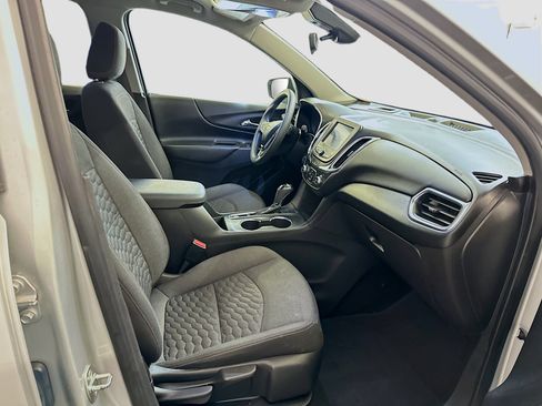 Used 2021 Chevrolet Equinox LT w/ LPO, Cargo Package image 32