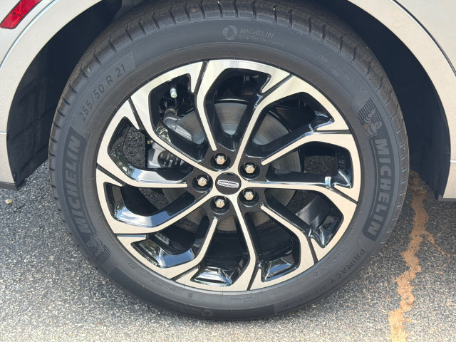 New 2026 Lincoln Nautilus Reserve AWD/4WD image 18