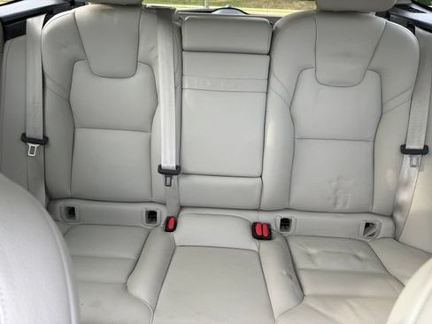 Used 2019 Volvo XC60 T5 Inscription w/ Protection Package Premier AWD/4WD image 14