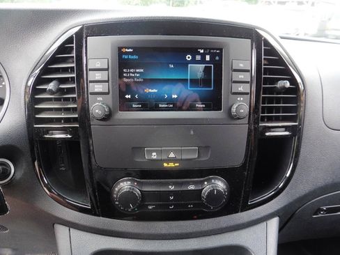 Used 2021 Mercedes-Benz Metris image 14