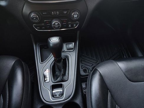 Used 2021 Jeep Cherokee Latitude Lux 80th Anniv w/ Quick Order Package 26U 80TH image 8