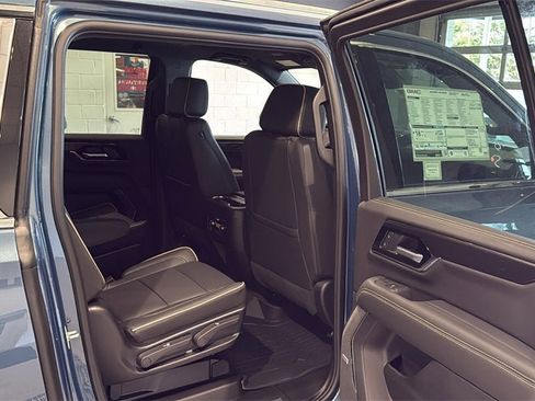 New 2026 GMC Yukon XL Elevation image 14