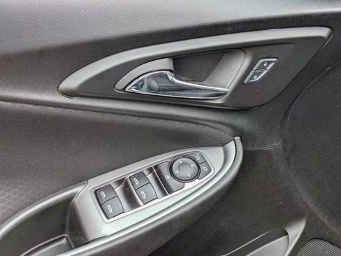 Used 2024 Chevrolet Malibu LT FWD image 13