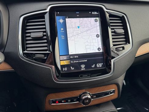 Used 2022 Volvo XC90 T8 Inscription Expression w/ Advanced Package image 38