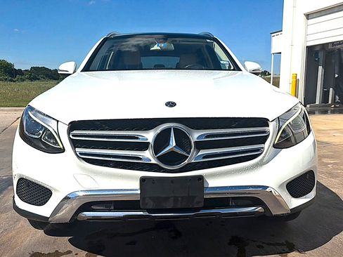 Used 2018 Mercedes-Benz GLC 300 image 2