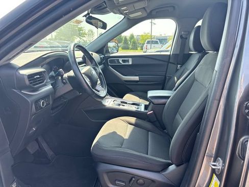Used 2023 Ford Explorer XLT w/ Class IV Trailer Tow Package AWD/4WD image 10