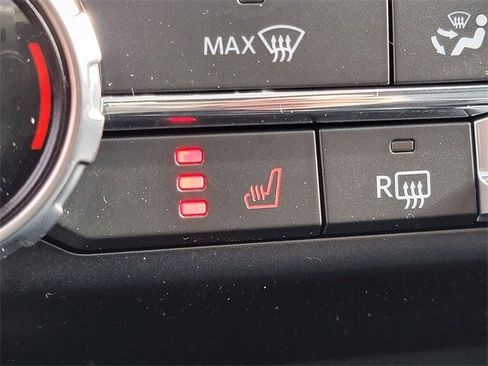 Certified 2022 Ford F150 XLT w/ Equipment Group 302A High image 7