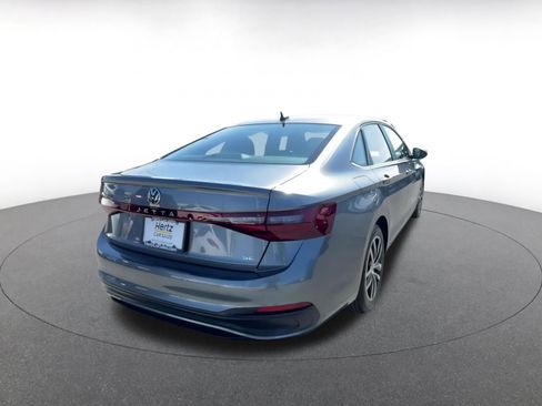 Used 2025 Volkswagen Jetta SE image 14