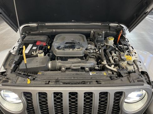 Used 2021 Jeep Wrangler Unlimited Sahara w/ Cold Weather Group image 36