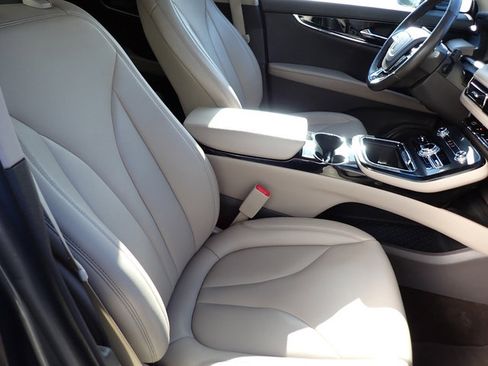 Certified 2021 Lincoln Nautilus AWD image 11