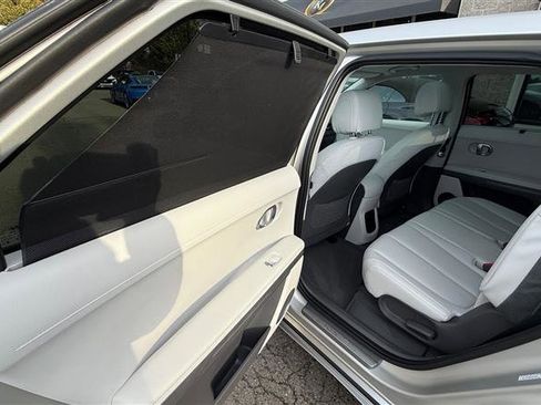 Used 2024 Hyundai Ioniq 5 Limited image 18
