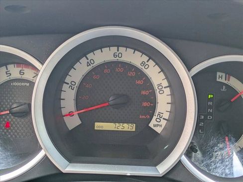 Used 2013 Toyota Tacoma 2WD Regular Cab image 12