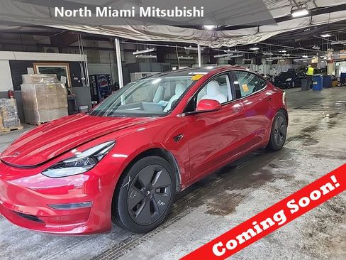 Used 2023 Tesla Model 3 Standard Range RWD image 1