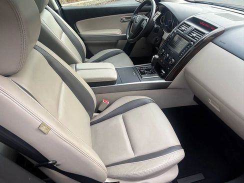 Used 2012 MAZDA CX-9 Grand Touring w/ Moonroof & Bose Audio Pkg image 19