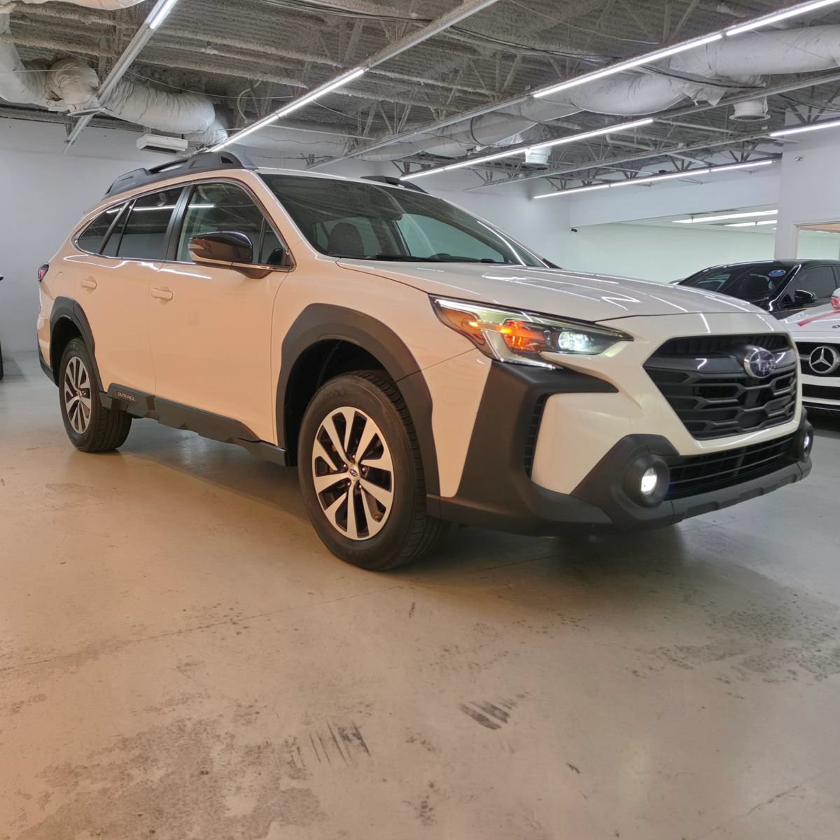 Used 2023 Subaru Outback Premium AWD/4WD image 8