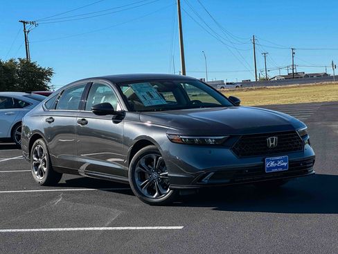 New 2025 Honda Accord EX-L image 2