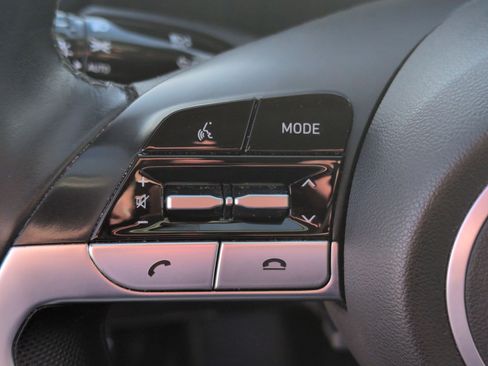 Used 2021 Hyundai Elantra Limited w/ Cargo Package image 17