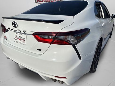 Used 2024 Toyota Camry SE image 39